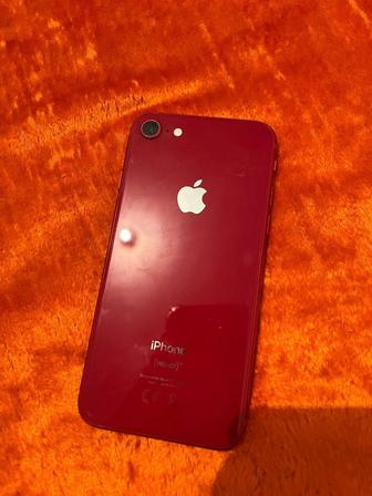 Айфон 8 красный