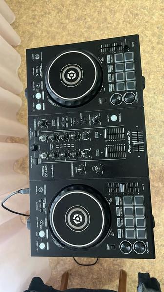 Продам DJ контроллер DDJ-400