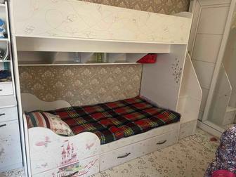 Кровать 2х этажный детский с учебным столом