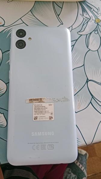 Продам телефон Samsung galaxy A04e
