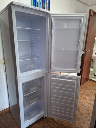 Продам холодильник берюса 120