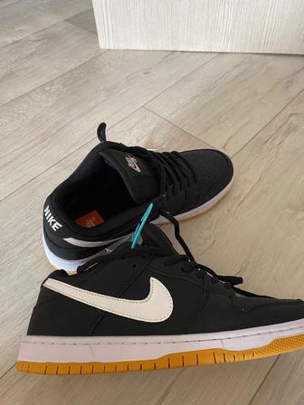 Кроссовки nike sb dunk