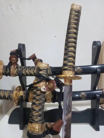 Набор сувенирных декоративных мечей