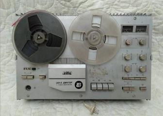 Стереофонический катушечный магнитофон Эльфа 201-3 Диктор 1990 года выпуска