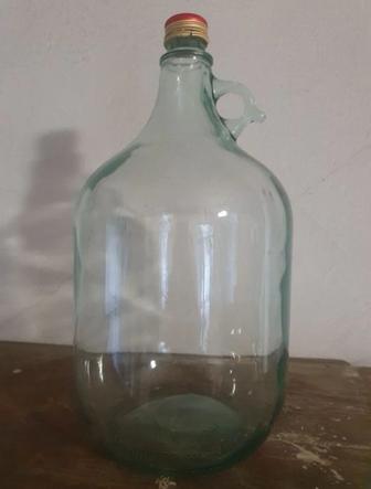 Бутылка слеклянная 5 литров с крышкой