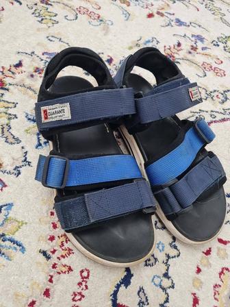 Продам летние сандалии босоножки для мальчика
