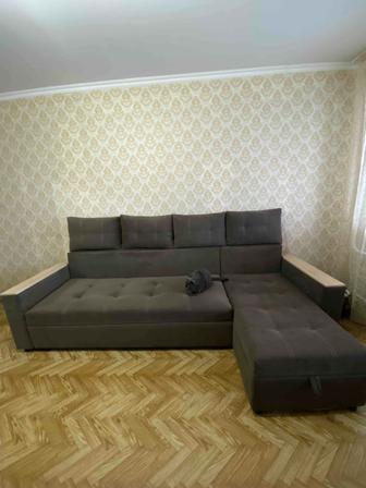 Продам диван угловой в состоянии нового