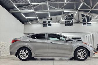 Авто в аренду без водителя ( Hyundai Elantra )