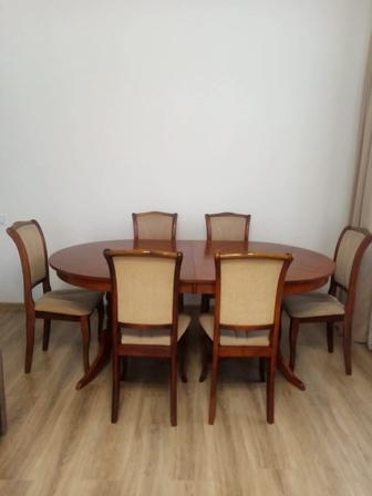 Продается стол и стулья производство Малайзия