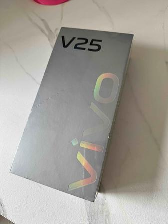 Новый, не распакованный Vivo v25