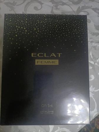 Подарочный набор Eclat Femme также продукцияот oriflame
