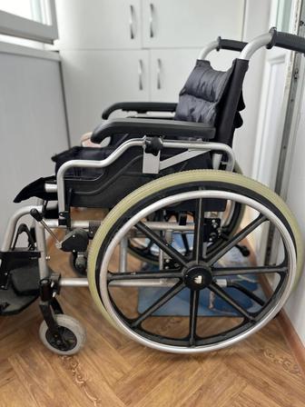 Продам Инвалидной ручное кресло