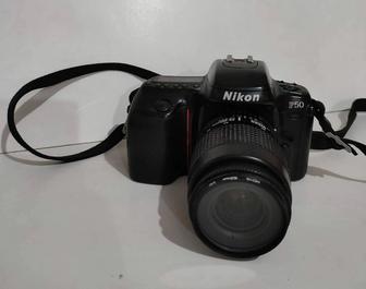 Фотоаппарат Nikon пленочный