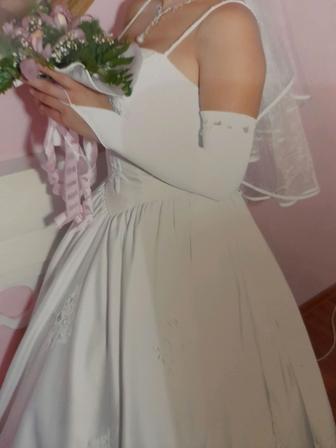 Продам свадебное платье , р44