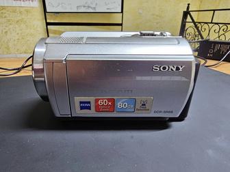 Видеокамера Sony DCR-SR68