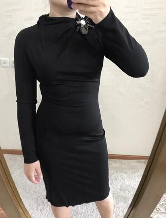 Красивое черное платье