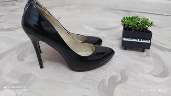 Туфли чёрные лакированные женские,37размер