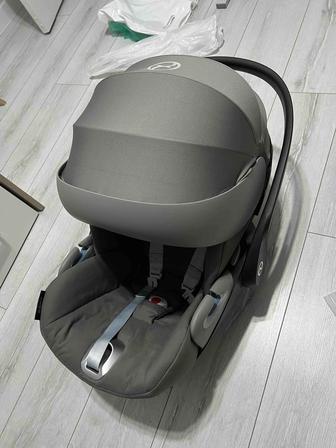 Автокресло Cybex в идеальном состоянии