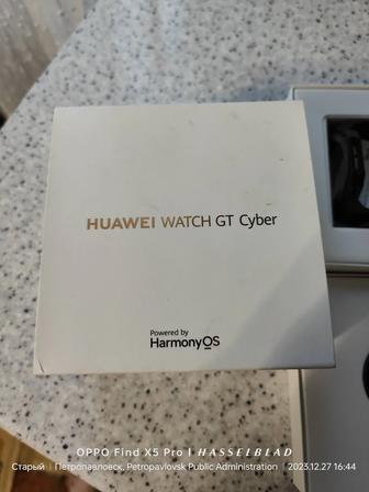 Продам умные часы Huawei
