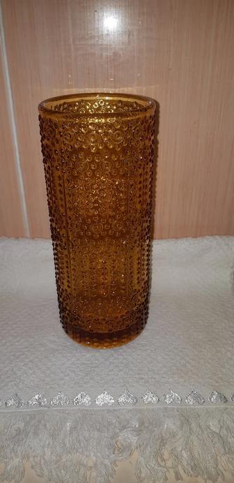 Продам редкую вазу СССР янтарное стекло 1950 годов выпуска.