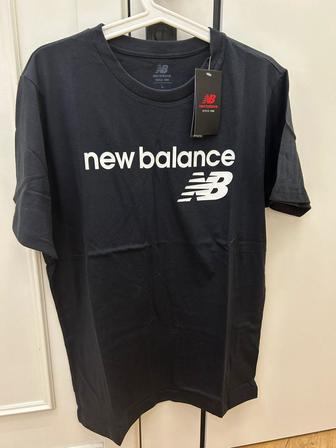 Продам футболку New Balance