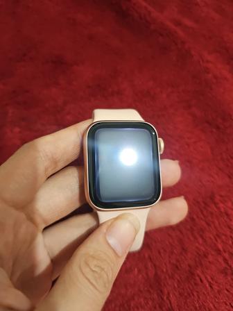 Смарт-часы Apple Watch Series 6 40 мм золотистый