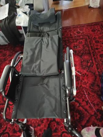 Продам инвалидное кресло коляску.