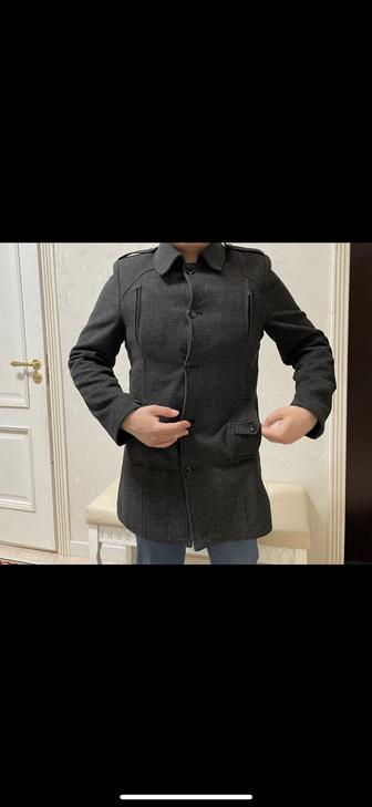 Продам пальто мужское