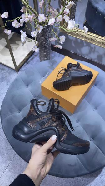 кожаные кроссовки Louis Vuitton