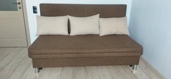 Продам раскладной диван 3-местный коричневого цвета