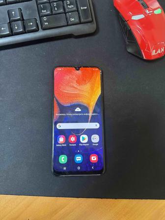 Продам Samsung A50 6/128