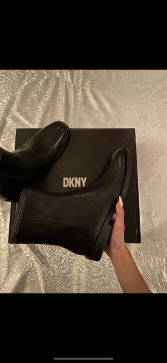 Новые ботинки/полуботинки от бренда DKNY