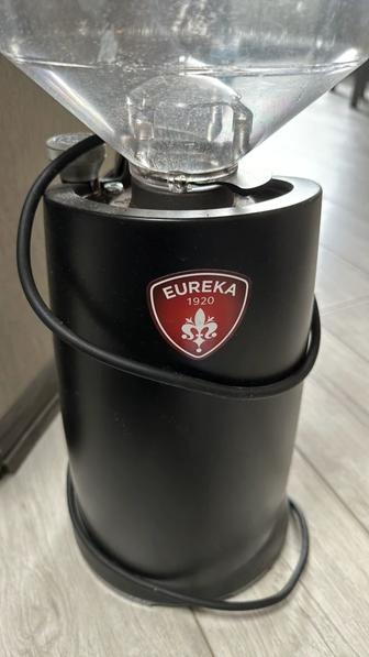 Кофемолка Eureka