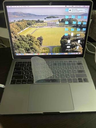 MacBook Pro 13 8gb/128g 2017года