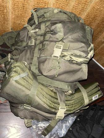 Военый сумка и спальный мешок