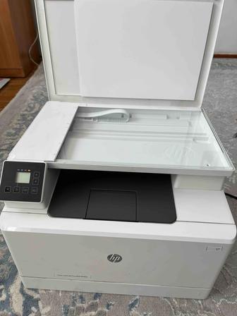 Продается Принтер 3 в 1 HP Color LaserJet Pro MFP M182n