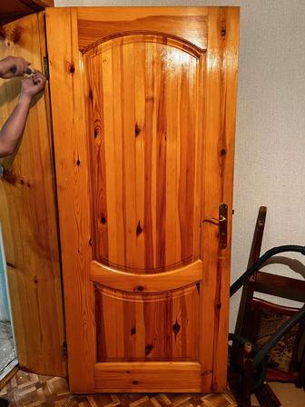 Деревянный дверь