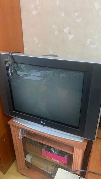 Продам телевизор LG HD
