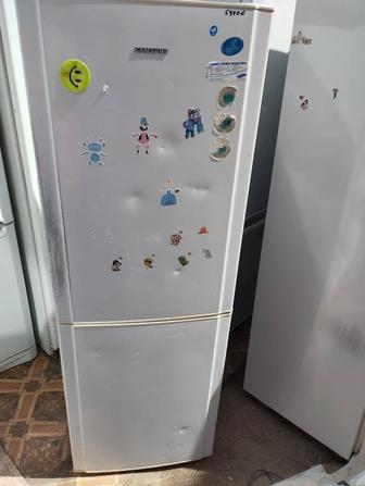 Холодильник Samsung в РАБОЧЕМ СОСТОЯНИИ