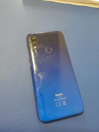 Телефон Xiaomi Redmi 7