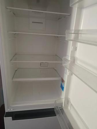 Продам б/у холодильник Индезит высота 1,85 в хорошем состоянии.