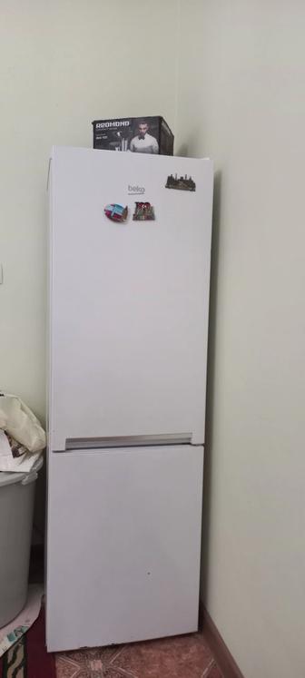 Холодильник Беко.