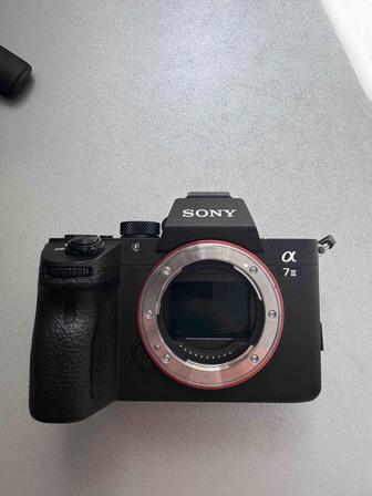 Продам фотокамеру Sony Alpha A7iii