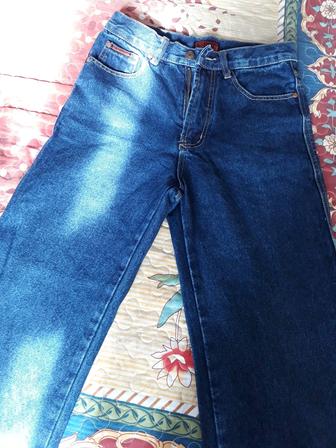 Продам джинсы осень весна