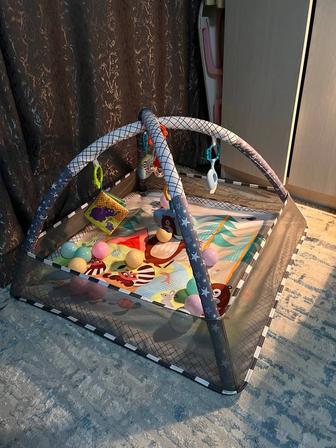 Продам детский развивающийся коврик