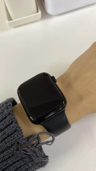 Продам часы Apple-Watch SE 2 Gen (2022) 44 мм черные