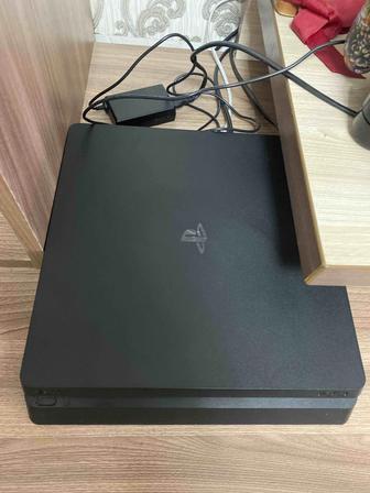 Продам sony PlayStation 4 slim 1tb