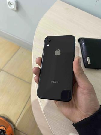 iPhone XR 128гб емксть 88% без ремонт телефона