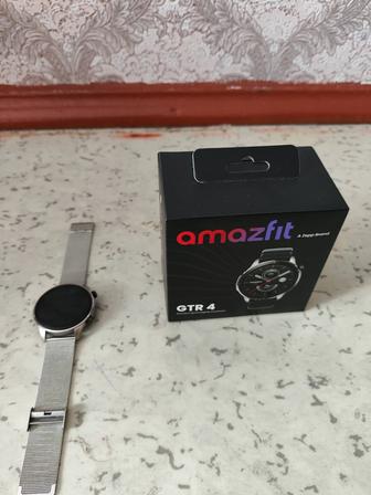 Смарт часы Amazfit GTR 4