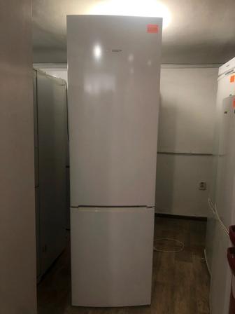 Холодильник BOSH - 2 метра